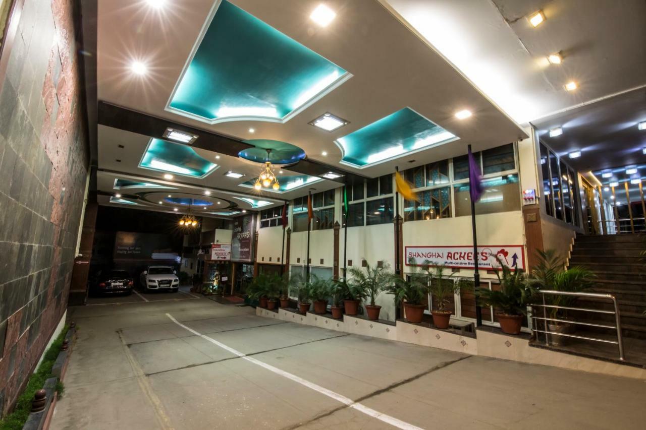 Hotel Aryaas Palayankottai Buitenkant foto