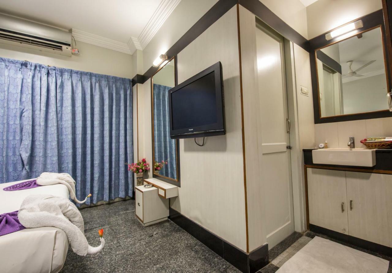 Hotel Aryaas Palayankottai Buitenkant foto
