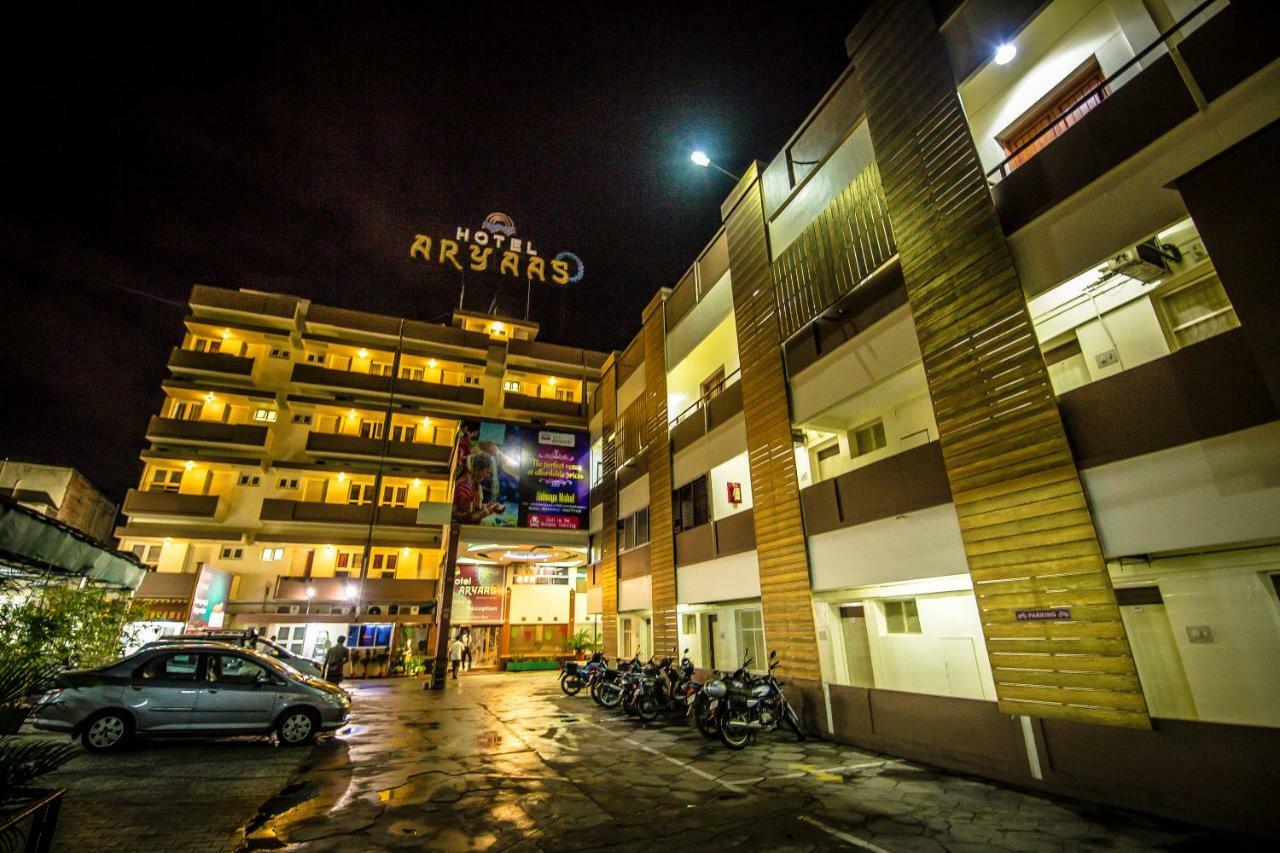 Hotel Aryaas Palayankottai Buitenkant foto